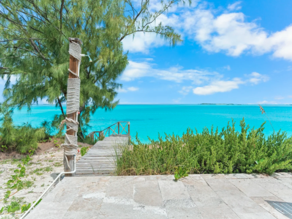 Luxurious 7-Bedroom Beachfront Retreat in Little Exuma, Bahamas